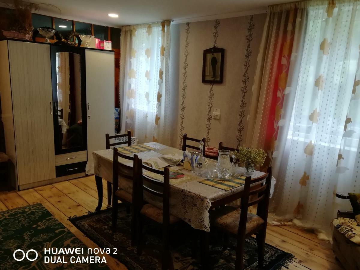 Nora'S Guesthouse Zhabeshi Екстер'єр фото